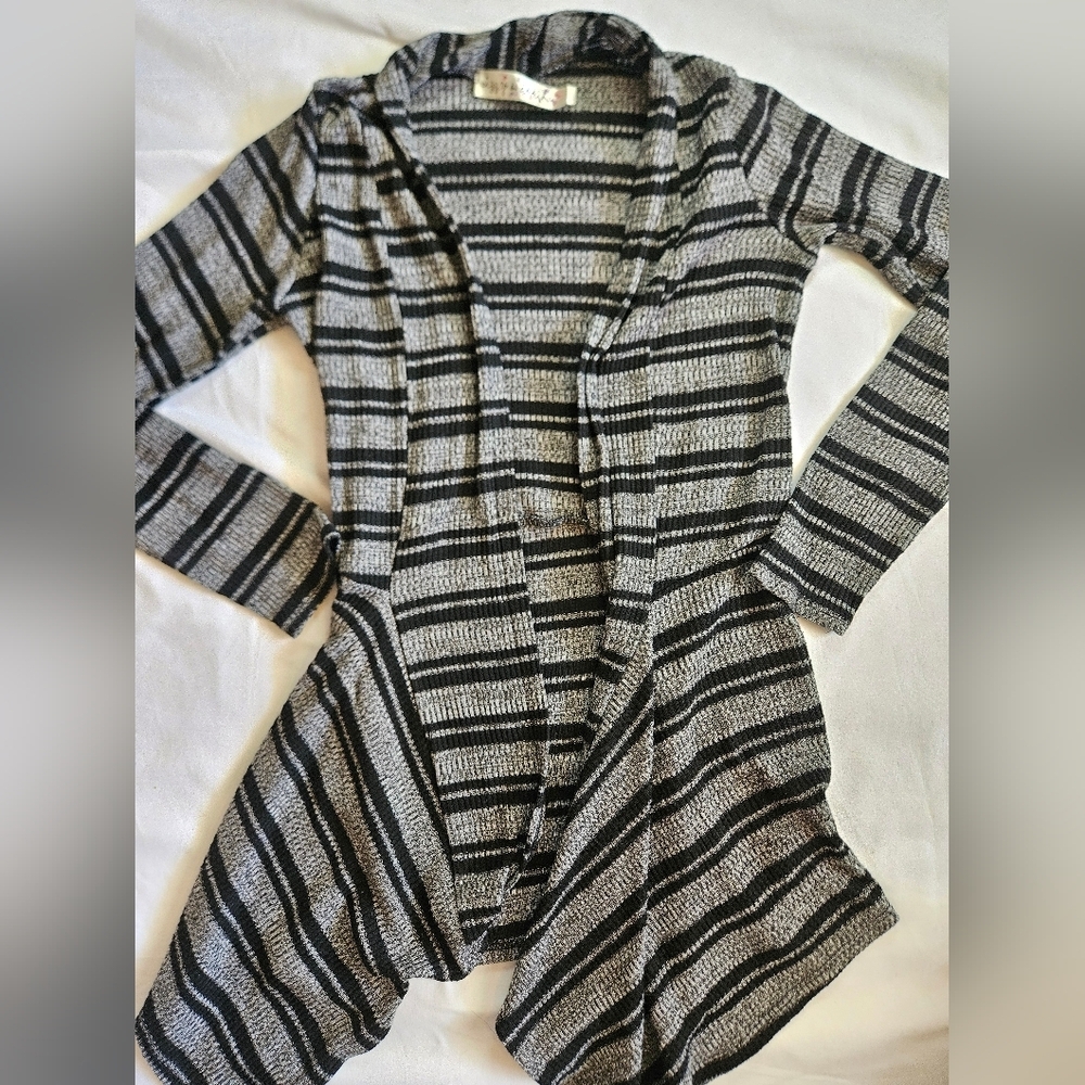 Izzy & Addie Girls Gray And Black Striped Asymmetrical Hem Cardigan Size Large